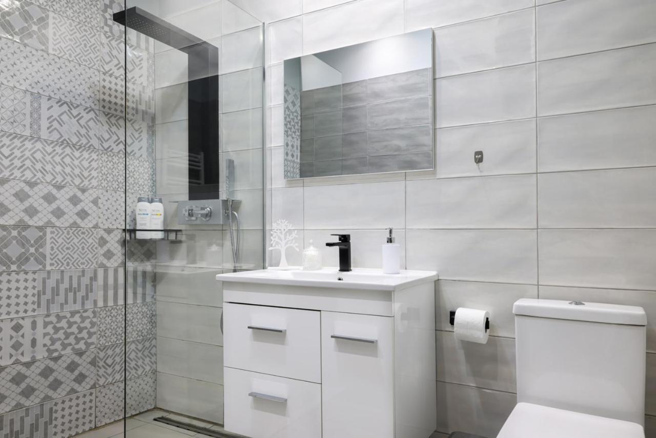 Comfort & Relax Apartment In Athens Riviera Экстерьер фото